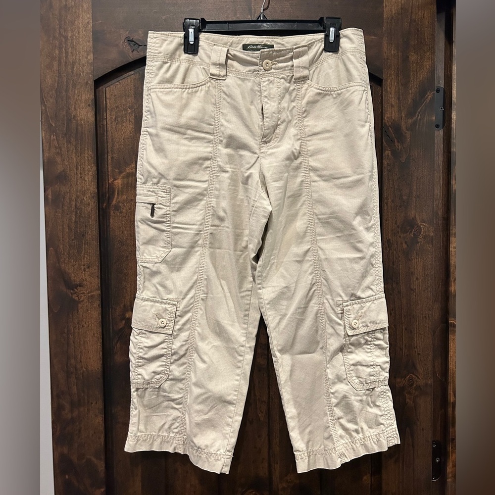 Eddie Bauer Size 8 cropped pants